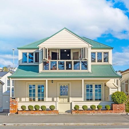 Beachfront Villa Napier Exterior photo